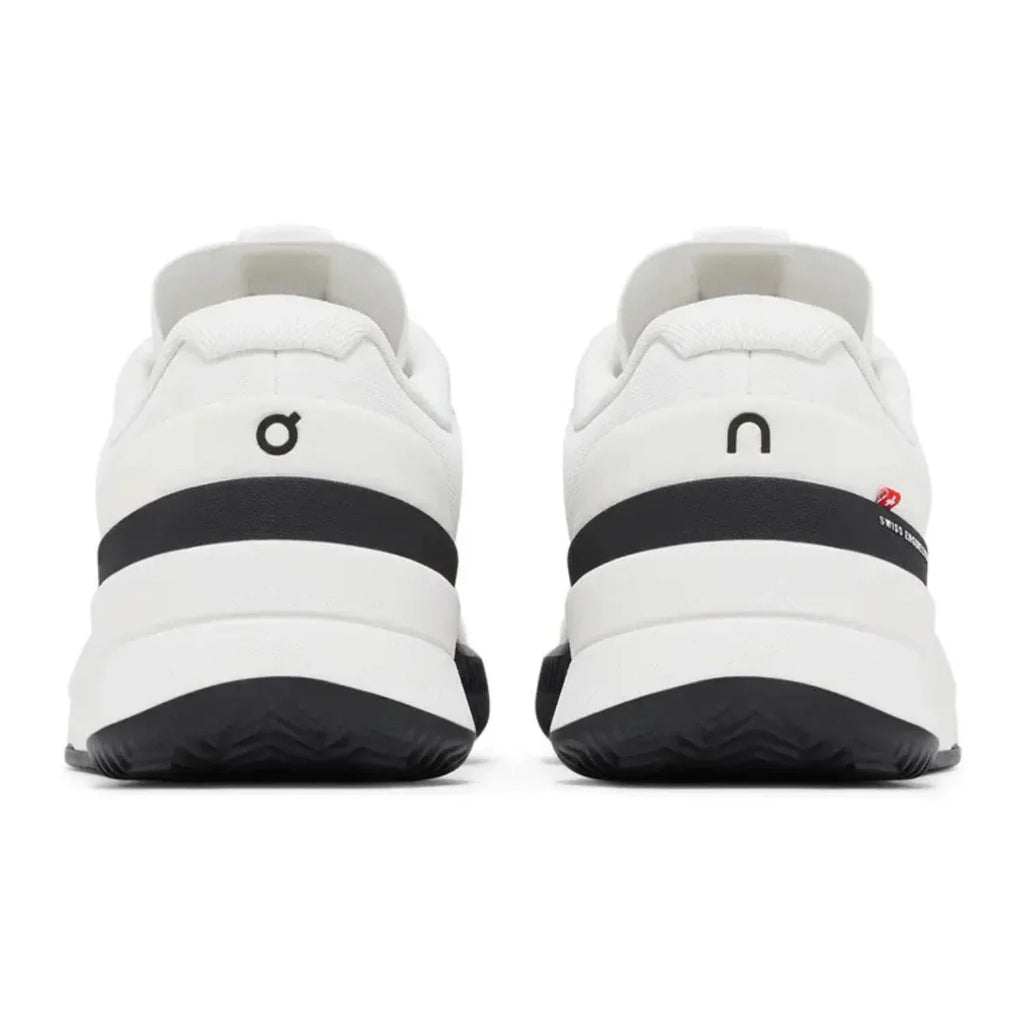 ON The Roger Pro 2 Clay 'White Black'