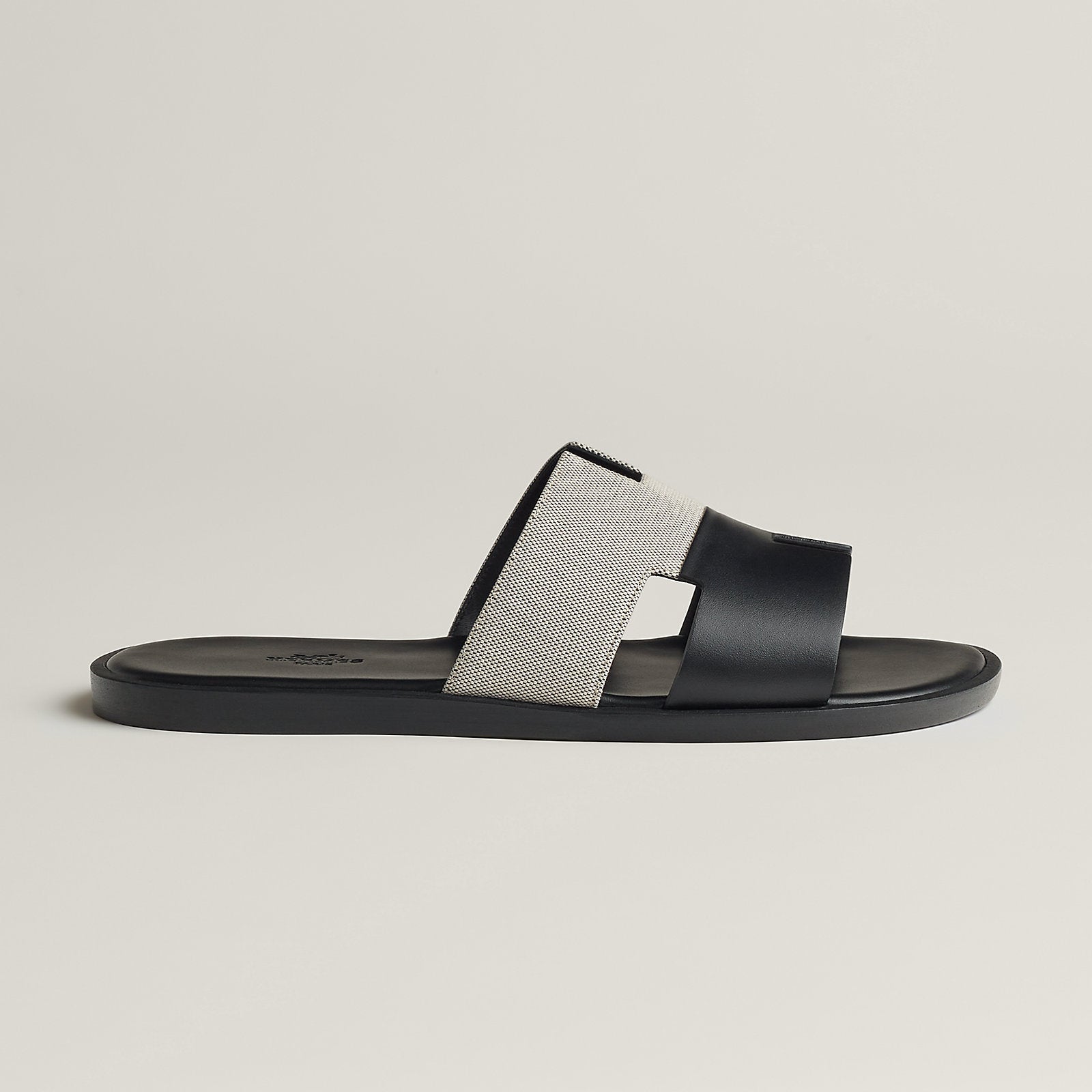 Hermès Izmir sandal 'Prunoir / Noir'